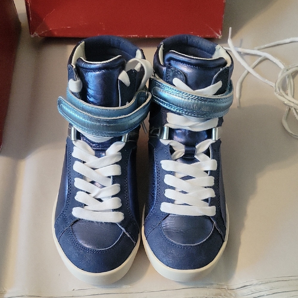 Guess Blue Women's High-Top Sneakers